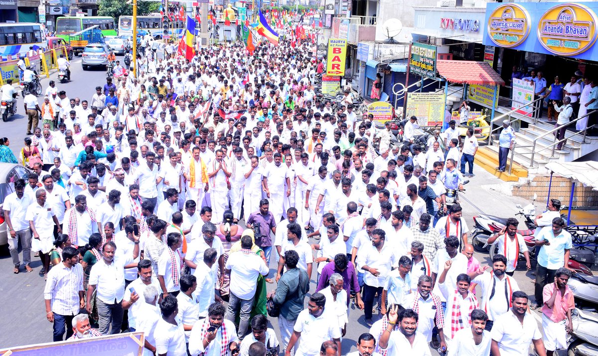 OfficeofminMRV's tweet photo. நம் தமிழ்நாட்டின் பெருமைமிகு 
சட்டமன்ற தொகுதிகளில் ஒன்றான,நம் கரூர் சட்டமன்ற தொகுதியில் 3-வது முறையாக போட்டியிடுவதற்கு இன்று வேட்புமனு வழங்கினேன்.
நம் கரூர் மக்களின் பேராதரவுடனும்,
நமது கூட்டணி கட்சிகளின�� ஒத்துழைப்புடனும் மாபெரும் வெற்றியை பெற்று அதனை நம் புரட்சித் தமிழர் திரு. @EPSTamilNadu அவர்களின் திருக்கரங்களில் ஒப்படைப்போம்.
2026 சட்டமன்ற பொதுத் தேர்தலில் கரூர் சட்டமன்றத் தொகுதியில் நாம் பெறப்போகும் வெற்றி நம் கரூர் மாவட்ட மக்களுக்கான வெற்றி.

நாம் கரூர் மாவட்ட நான்கு சட்டமன்ற தொகுதிகளிலும் வெல்வோம்..!
புதிய வரலாறு படைத்திடுவோம்..!
#கரூர்_நான்கும்_நமதே
#தமிழ்நாடும்_நமதே