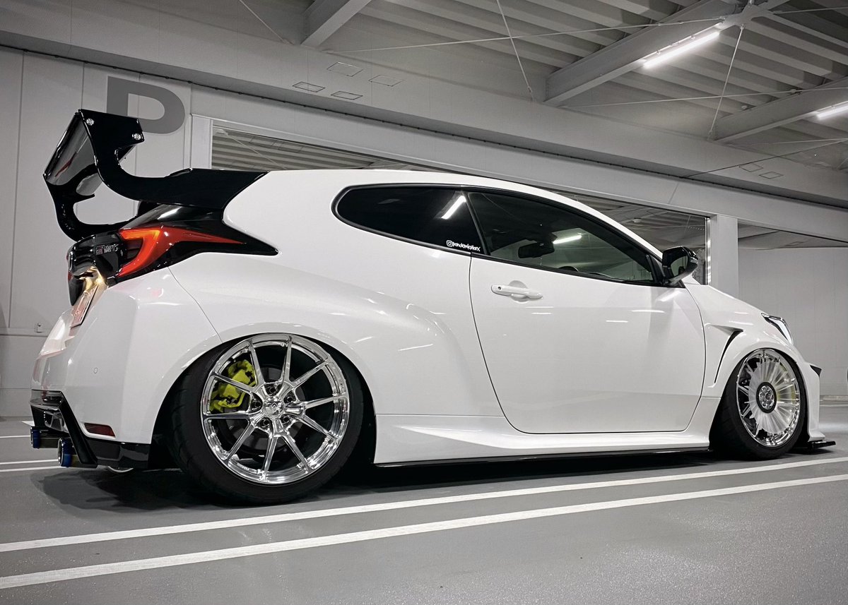 𝗣𝗢𝗡𝗭 tweet media