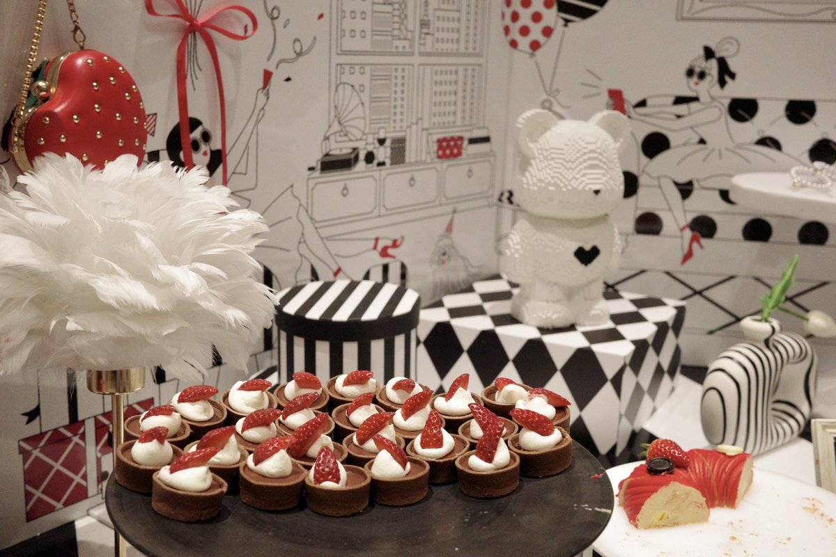 むっつ tweet media