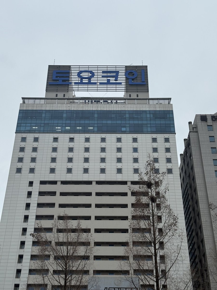 P E T A H tweet media