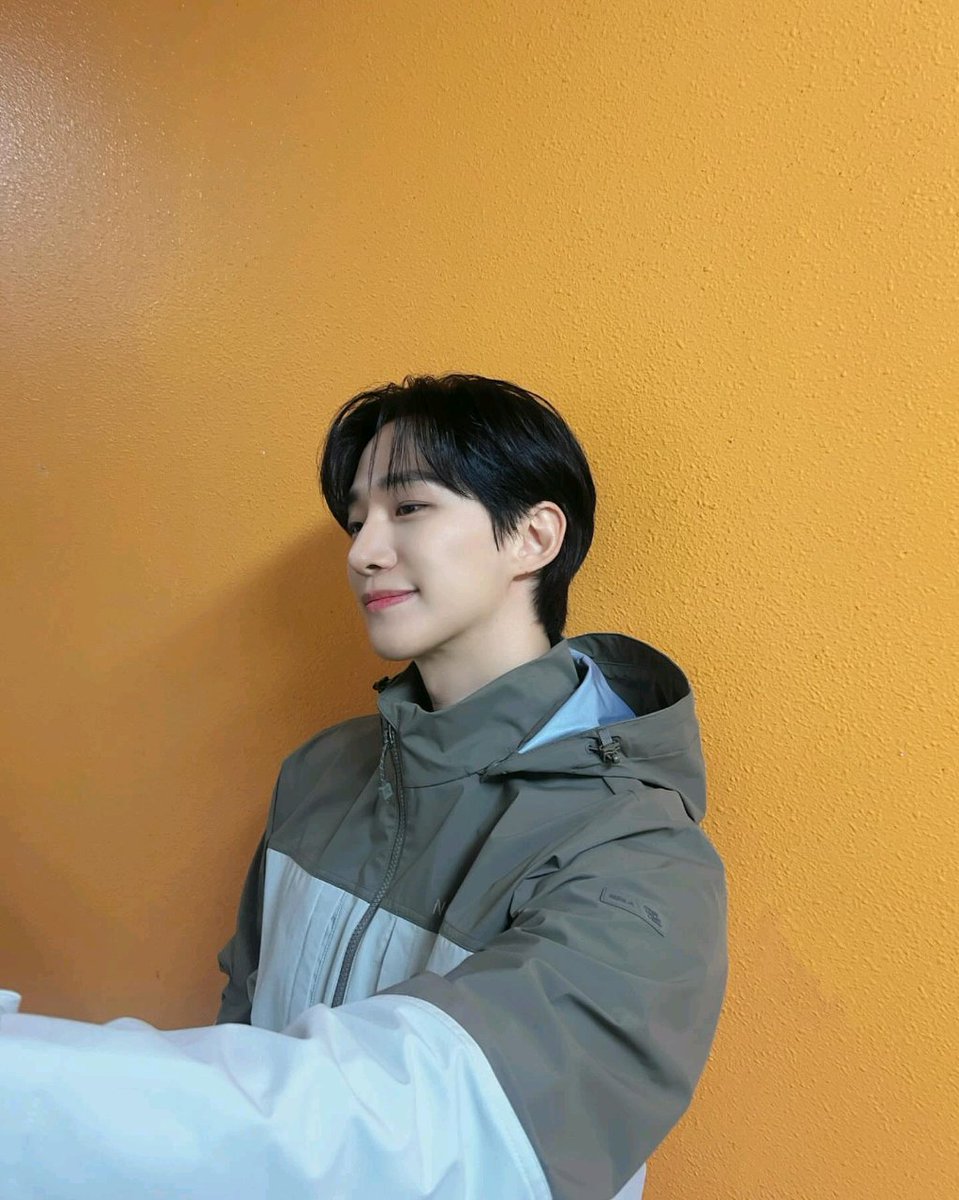 잊첼리 tweet media