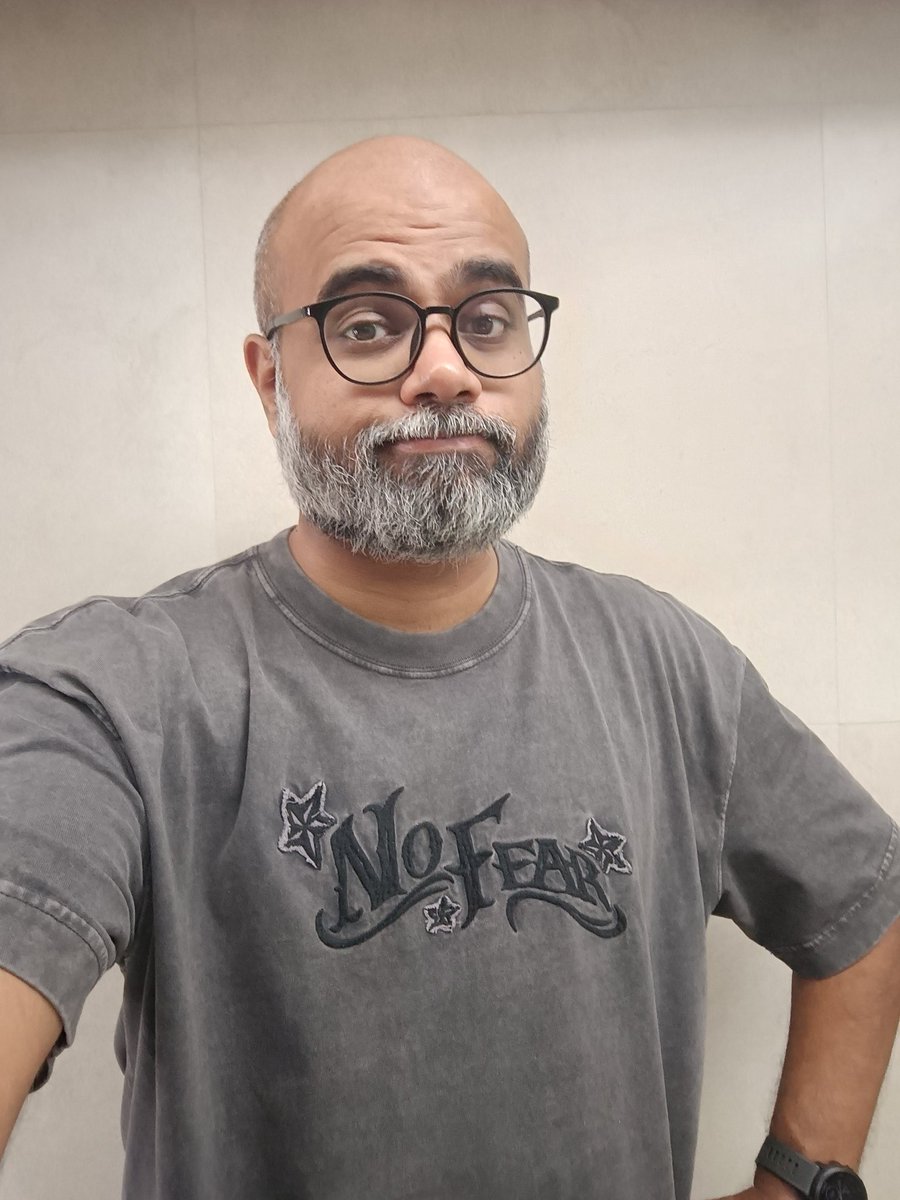 murthism's tweet photo. The views expressed on the tshirt are of the manufacturer and do not necessarily reflect the views of the wearer.
#Monday https://t.co/soptTWJJLz