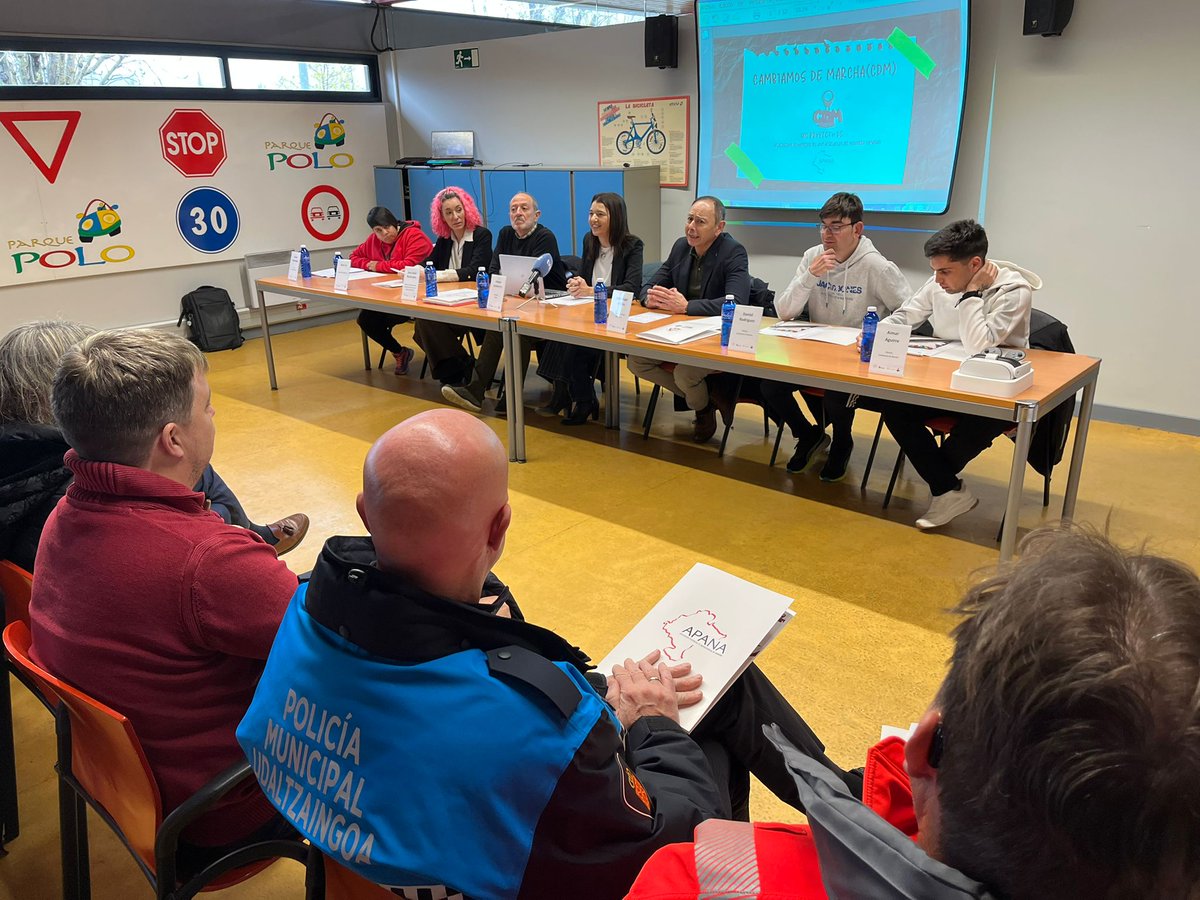 FundaciónCajaNavarra tweet media