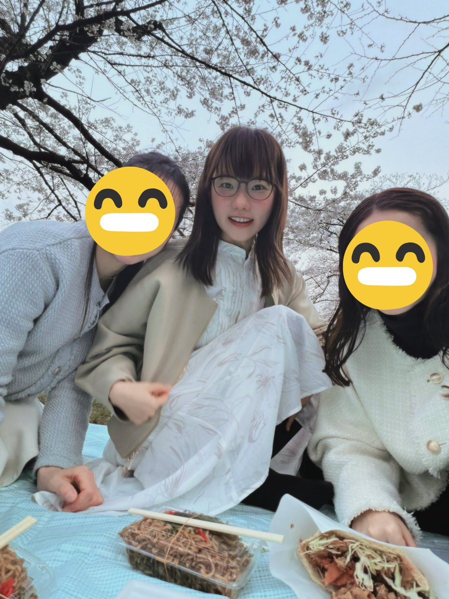 ママったん tweet media