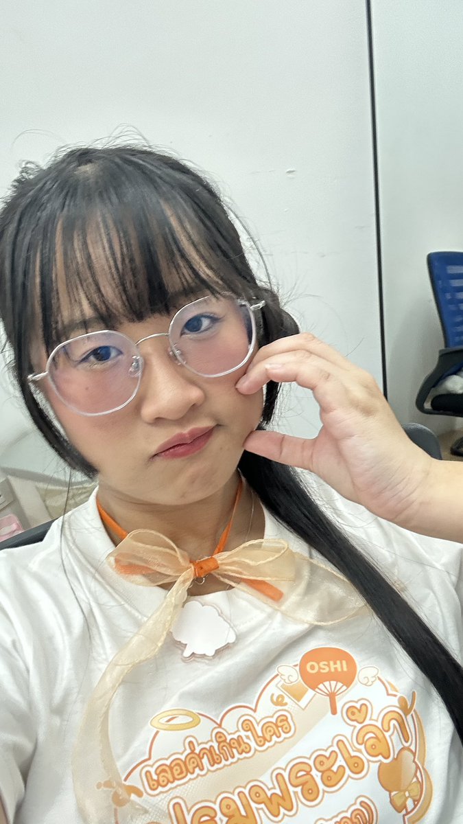 เมื่อวานคุยกับ มต ว่าเพลงเทนชิก็น่ากลัวเหมือนกันนะ✨
“ถ้าฉันเป็นนางฟ้าได้จริงขอให้เธอนั้นมีความสุขวนเป็นลูปไป ได้ดั่งฝัน”🪽
โดนสาปให้ติดลูปซะแล้ว โดนแน่ชาว ปณ. 🫵🏻
#REQUILL #Orangeji