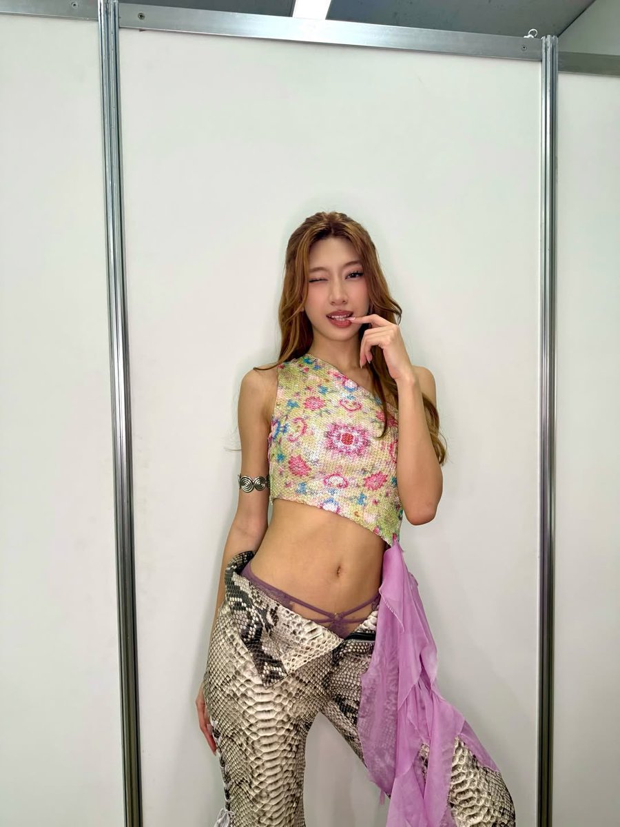 no na daily 🛼 tweet media