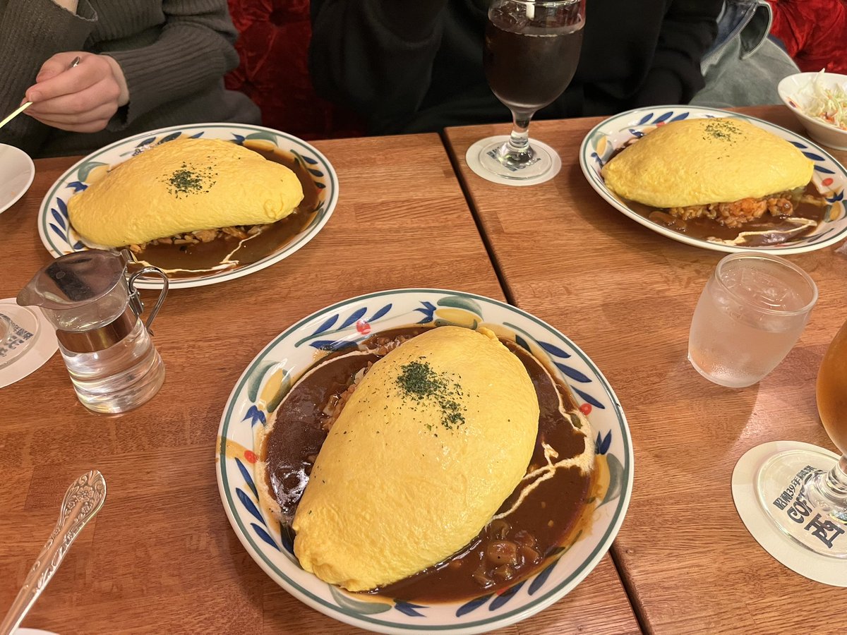 うえこ tweet media