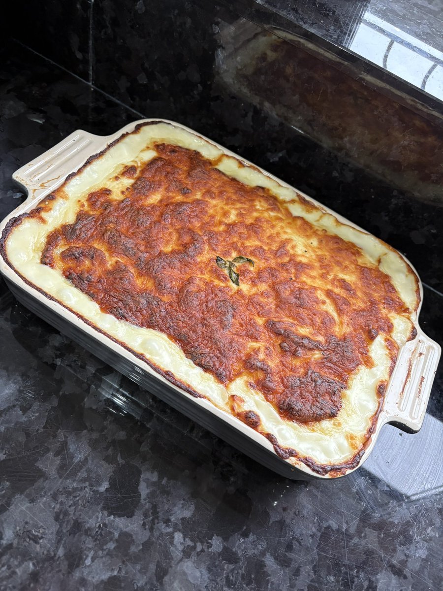 pinkpanda_23_'s tweet image. Life took over this weekend &amp;amp; probably will all week as I’m tying all my projects off to take leave for my breast reconstruction surgery. Yesterday I cooked for a few of us, Chicken Parmigiana &amp;amp; Dauphinois 😮‍💨 #TopChef