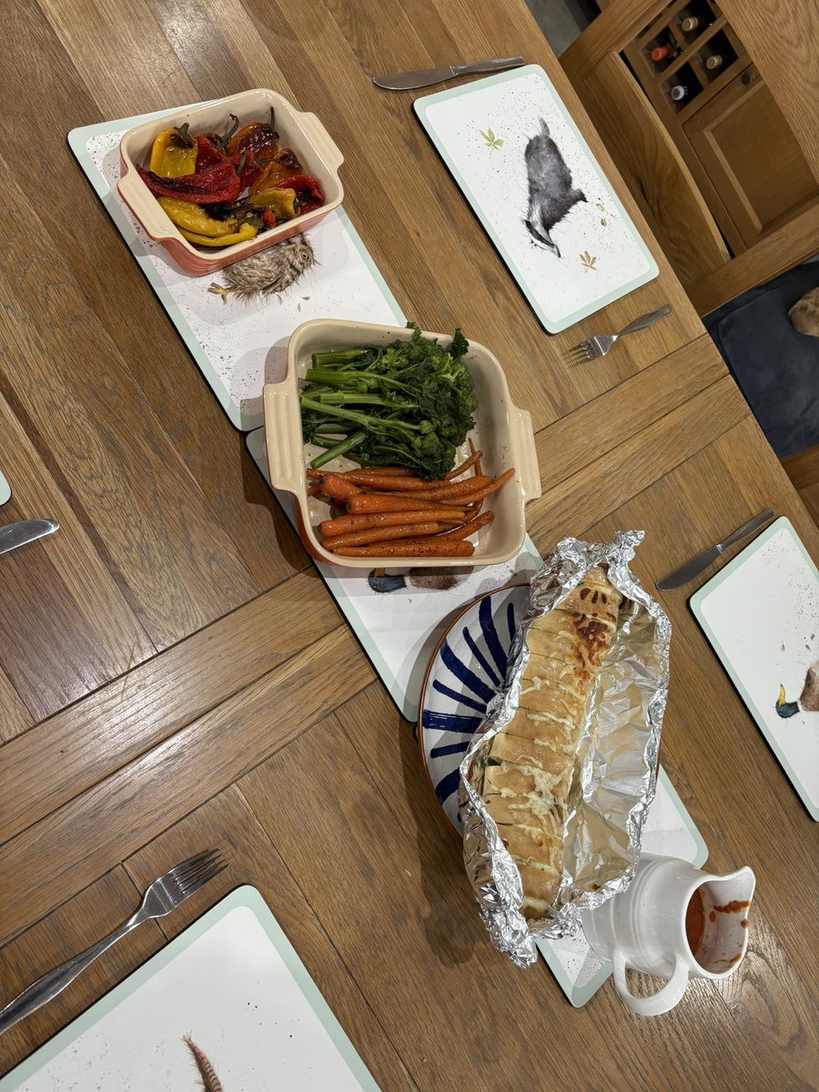 pinkpanda_23_'s tweet image. Life took over this weekend &amp;amp; probably will all week as I’m tying all my projects off to take leave for my breast reconstruction surgery. Yesterday I cooked for a few of us, Chicken Parmigiana &amp;amp; Dauphinois 😮‍💨 #TopChef