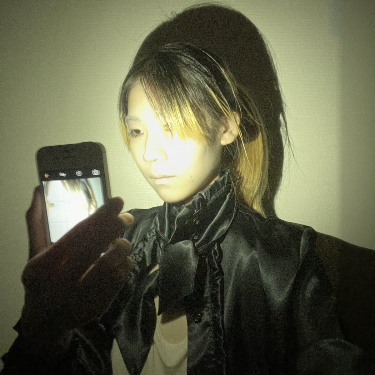 ototoy_info's tweet photo. 【#NEWS】実験派パーティー〈Feat.MATAWA〉が4/4(土)に開催🟡野口文、諭吉佳作/men、sebun、tomo takashima(matawa)が出演

──音が聴き手にどのような身体性を提示し、どのような振る舞いを誘発するか?

⬇️記事はこちら⬇️
https://t.co/KqmBXYdPDT
@eyqr_u0c
@matawaOR 
@kasaku_men
#ototoy https://t.co/HbP7fMm2Xn