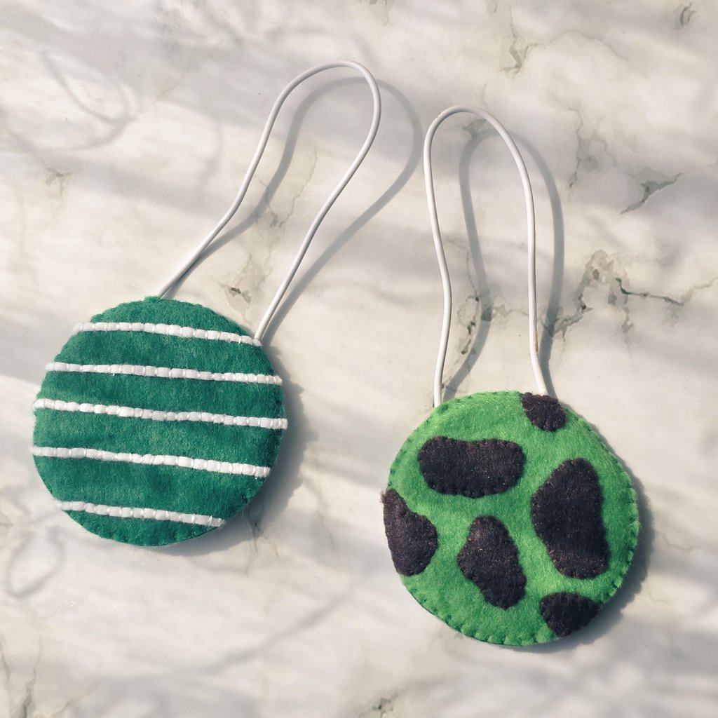 moonbowMom tweet media