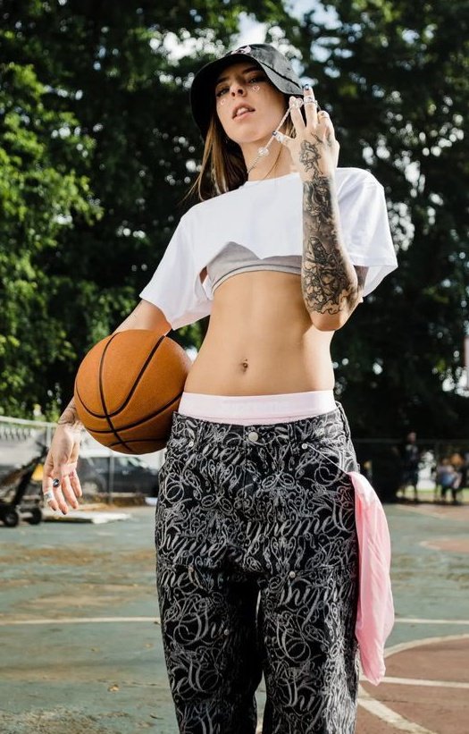 No es mi culpa cargar con tanta facha así me hicieron por eso traigo a sus novias loquitas 

#Sexrol #LewdRP #Freerol