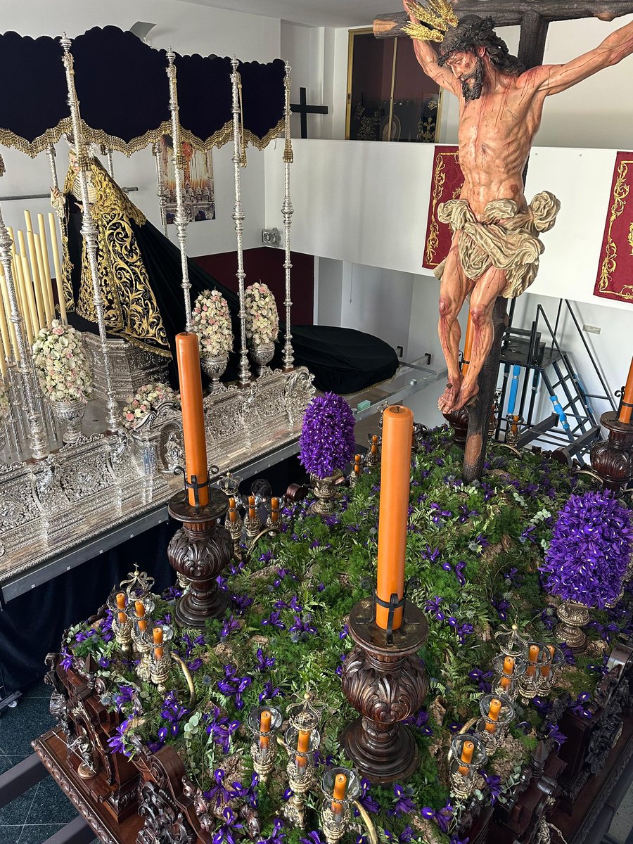 Hermandad de la Crucifixión tweet media