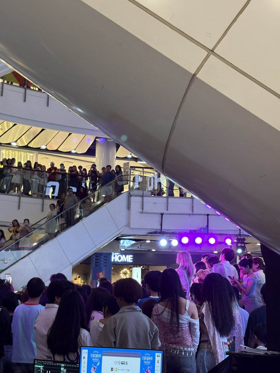 อ้ายอิง tweet media