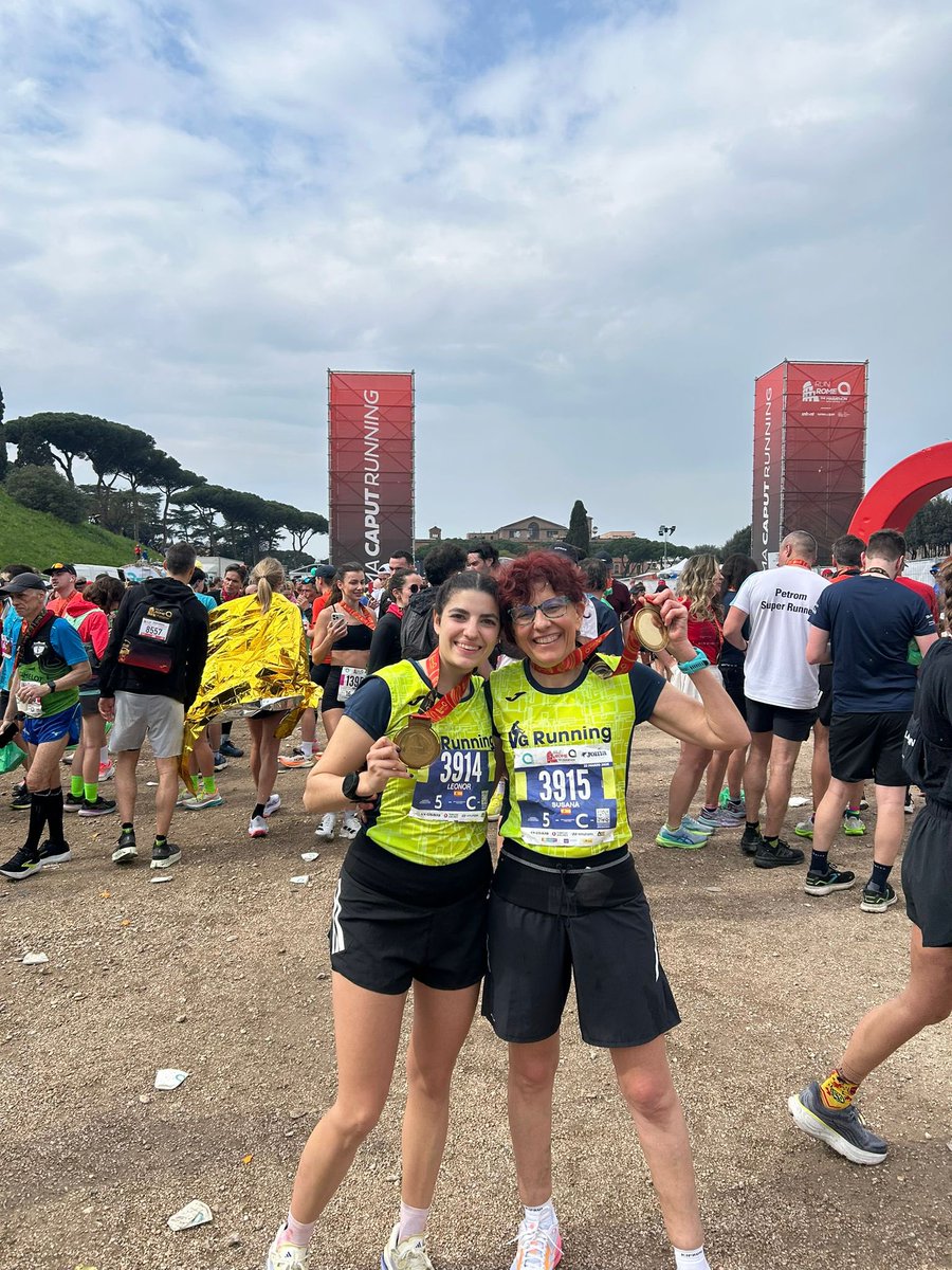 victor3000obst's tweet photo. No hay nada mรกs bonito que compartir.๐
Madre e hija juntas en el #maratonroma. ๐ฎ๐น
Desde el metro 1 al 42.195m. ๐โโ๏ธ
PASIรN. AMOR. โค๏ธ
Vgrunning ๐๐ปโโ๏ธโโก๏ธ๐โโ๏ธ๐๐ปโโ๏ธโโก๏ธ๐โโ๏ธ๐๐ปโโ๏ธโโก๏ธ๐โโ๏ธ๐๐ปโโ๏ธโโก๏ธ๐โโ๏ธ๐๐ปโโ๏ธโโก๏ธ๐๐ปโโ๏ธโโก๏ธ๐โโ๏ธ
#clubrunning #entrenador https://t.co/71PrPVmhLH