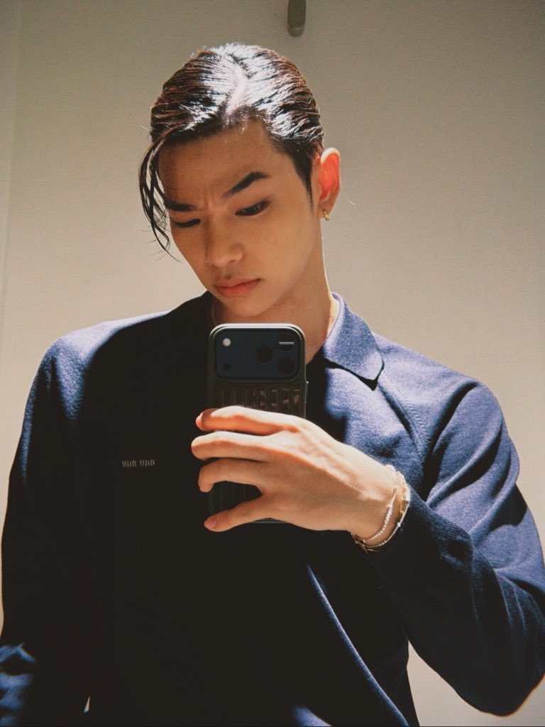 illusionist4ever tweet media