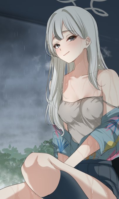 僕は髪を片側長めに垂らしてるちょっとエッチな女の子が好きなのかもしれない🤔 