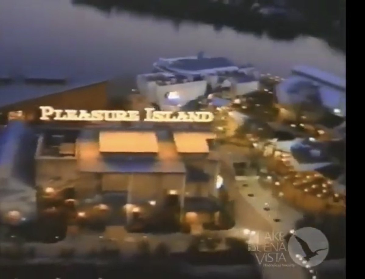 RetroWDW.com tweet media