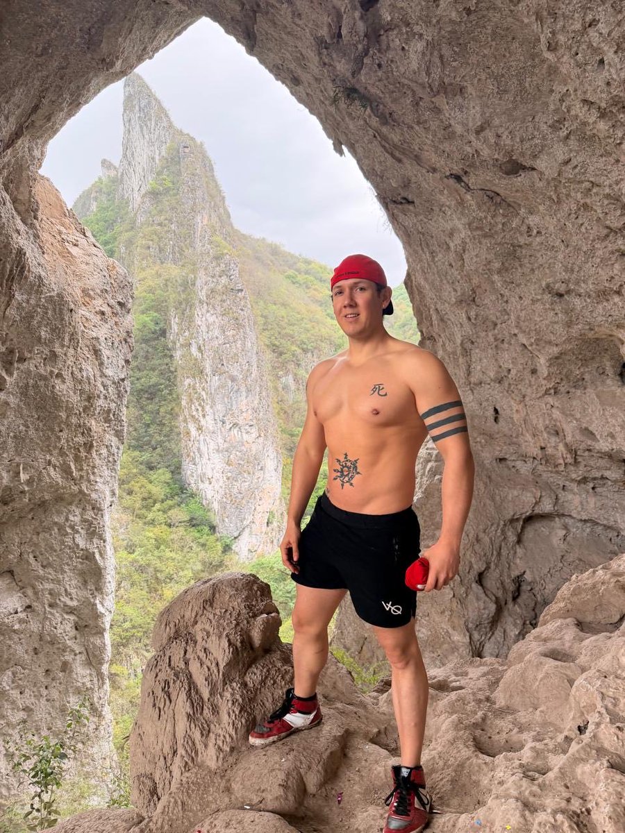 Norteño_caliente tweet media