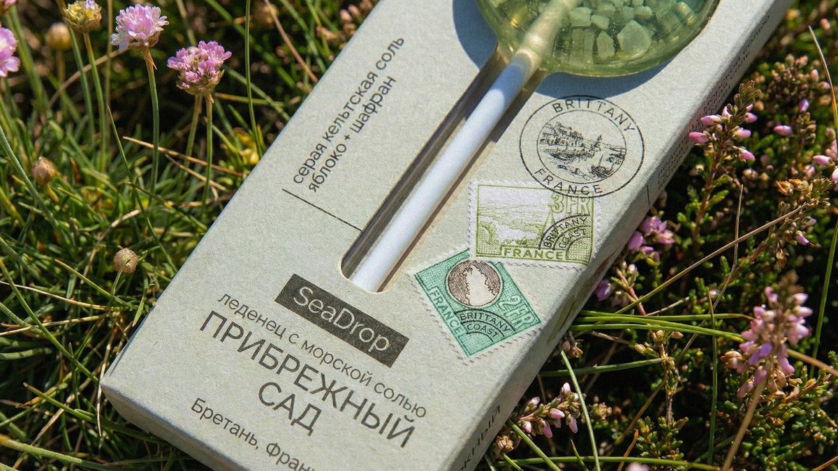 packagings's tweet image. SeaDrop approaches confectionery through a travel inspired lens, turning each #lollipop into a small cultural souvenir.

packagingoftheworld.com/2026/03/seadro…

#packagingdesign by JJ_design