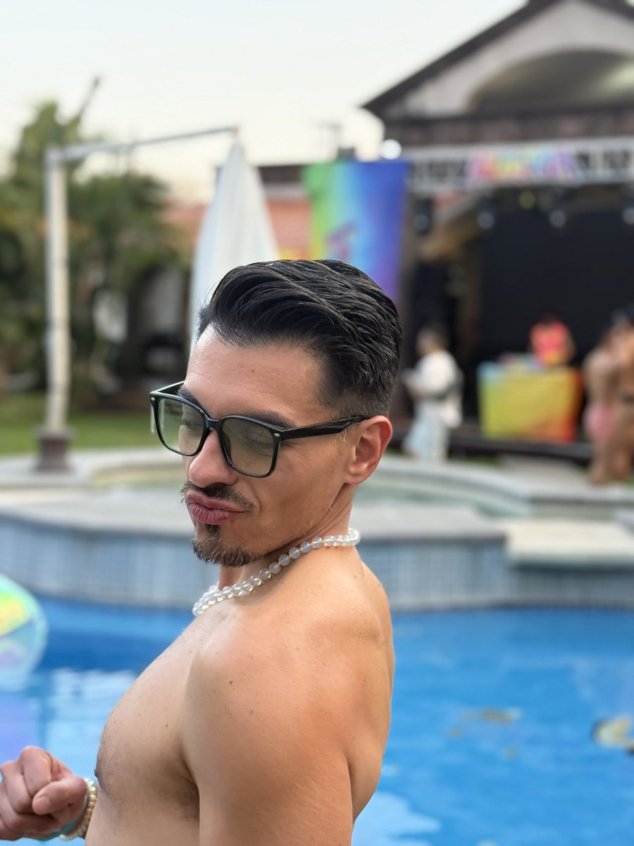 VanVan ® tweet media