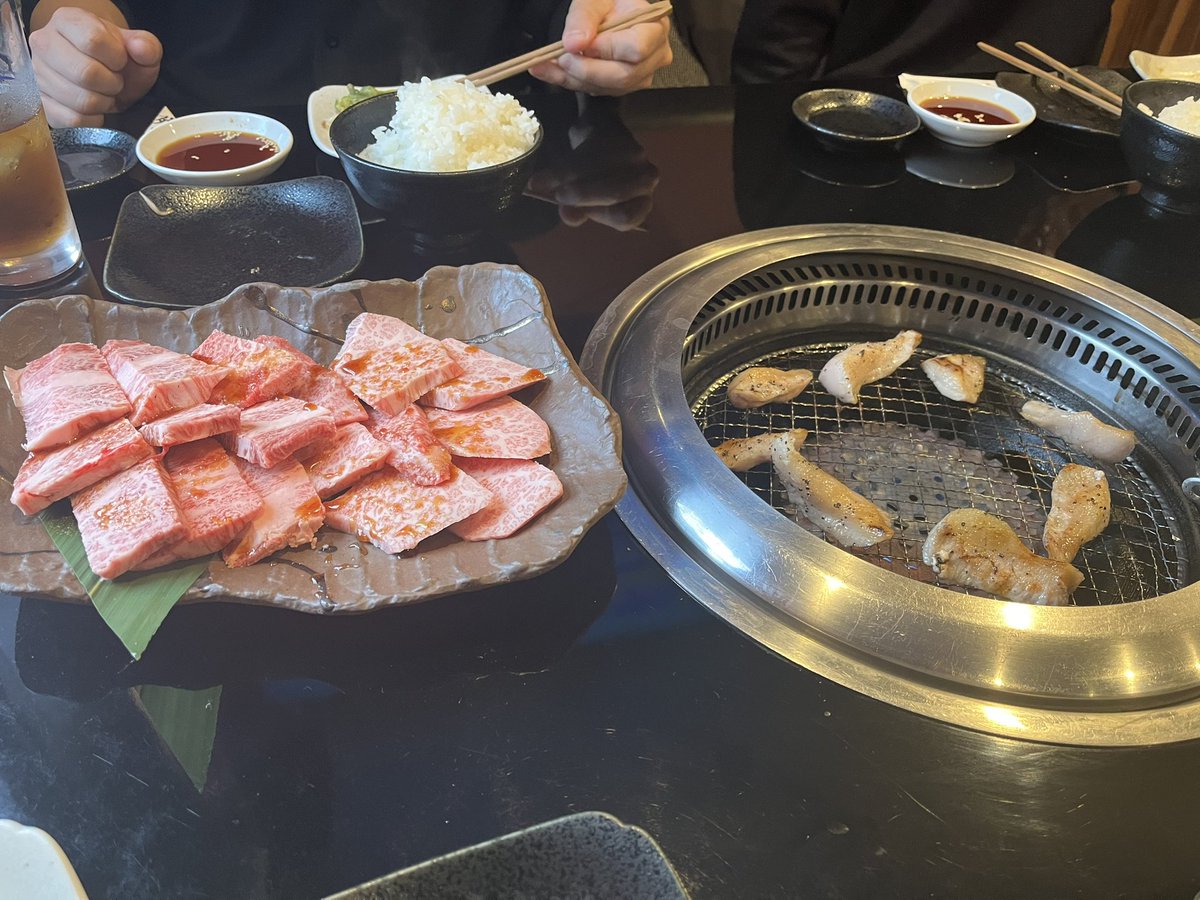 PepeSotro's tweet photo. 焼肉に行きました！ https://t.co/pkrJKs9Isk