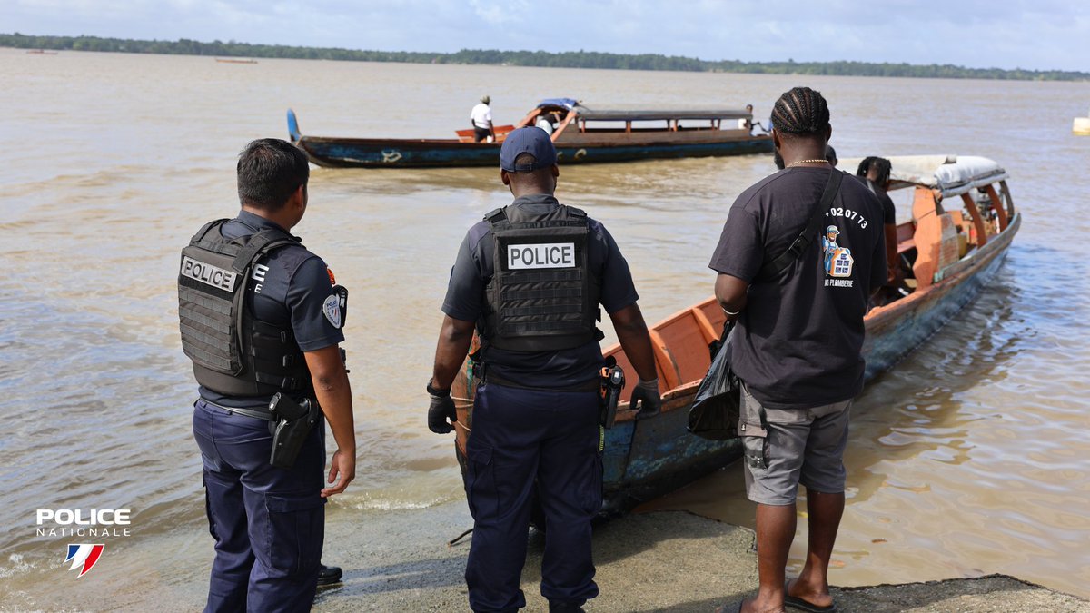 PoliceNat973's tweet image. #Immigration |🚨Opération ATIPA à Saint-Laurent du Maroni du 23 au 29/03 :
👉110 #Policiers, gendarmes et douaniers mobilisés
👉1060 personnes contrôlées sur le fleuve
👉158 voyageurs contrôlés à l'aérodrome
👉139 personnes refoulées
#PoliceAuxFrontières