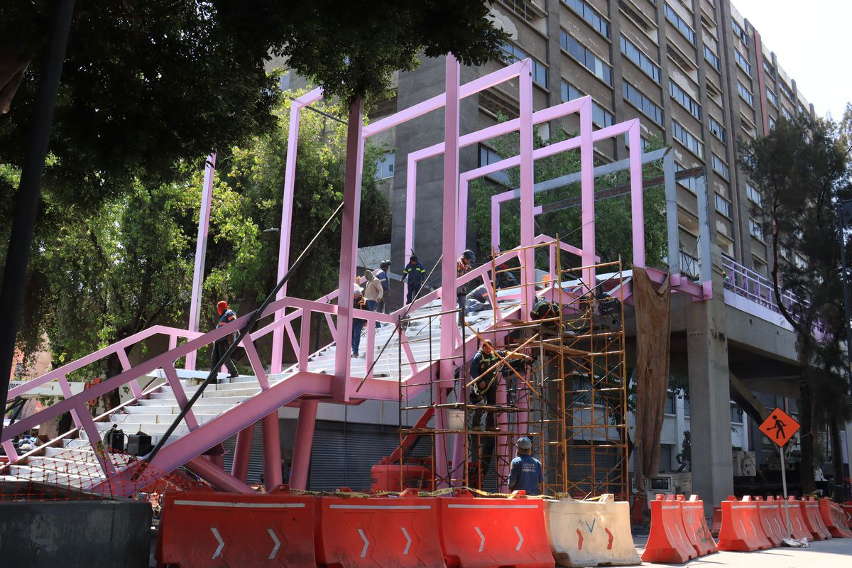 El Sol de México tweet media