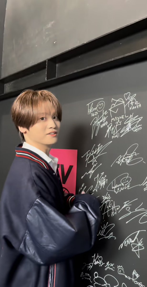 ひなた tweet media