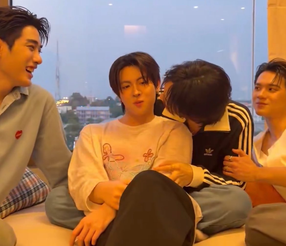 กินส้ม🍊 tweet media