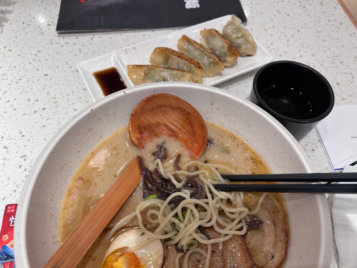 alazae dickson tweet media