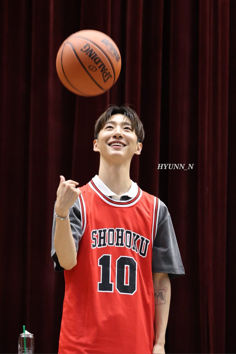 hyunn_n's tweet photo. 방용국 생일축하해🎂🍀
@BAP_Bangyongguk

#EternityWithBYG 
#봄처럼따스한_방용국_생일축하해 https://t.co/EihTOjpwsw