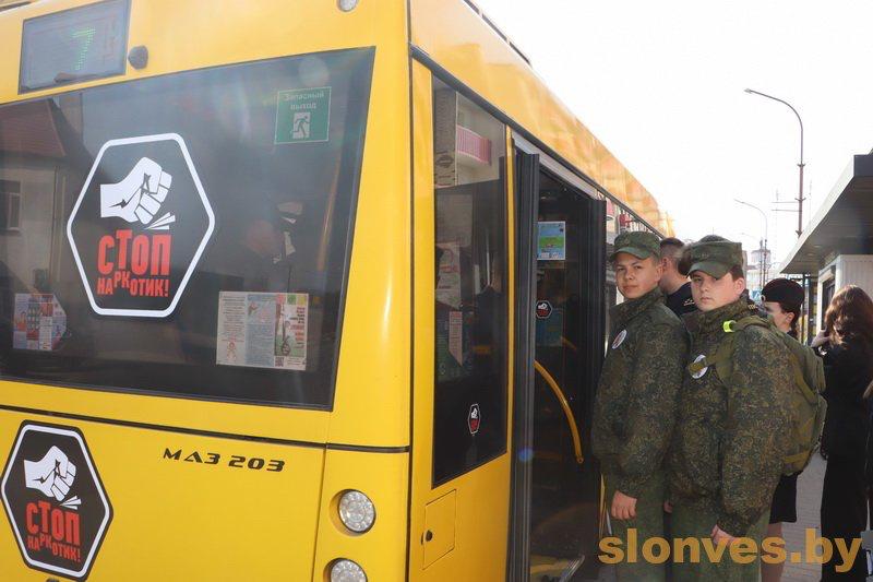 No Context Belarus tweet media