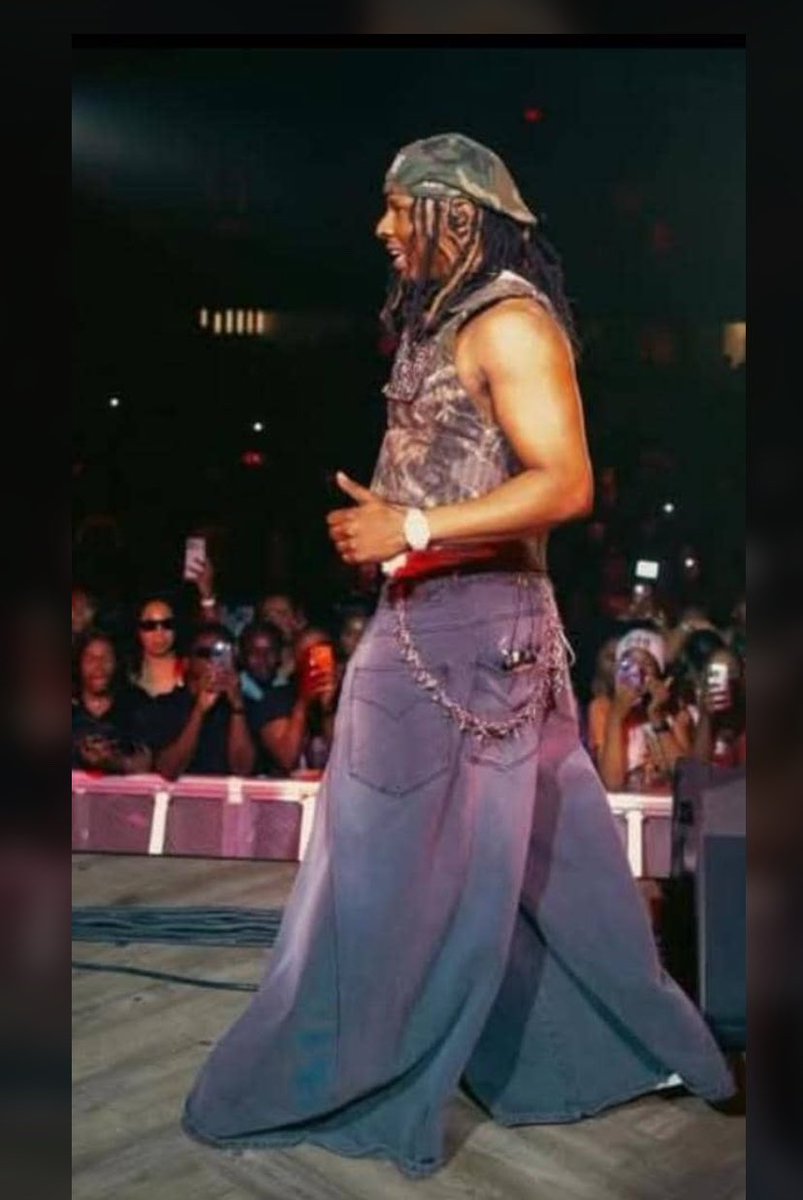 ALAWA¥¥¥-1 tweet media