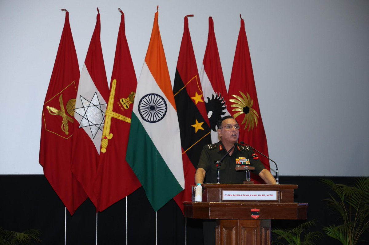 IaSouthern's tweet image. Lt Gen Dhiraj Seth, PVSM, UYSM, AVSM, General Officer Commanding-in-Chief, addressed All Ranks of #SouthernCommand on the eve of relinquishing his command.

Commending all ranks for their steadfast professionalism and commitment during #OperationSindoor, the Army Commander