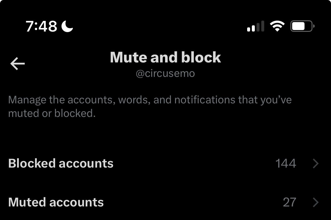 aang IS #TEAMMYKI🌟🍉 tweet media