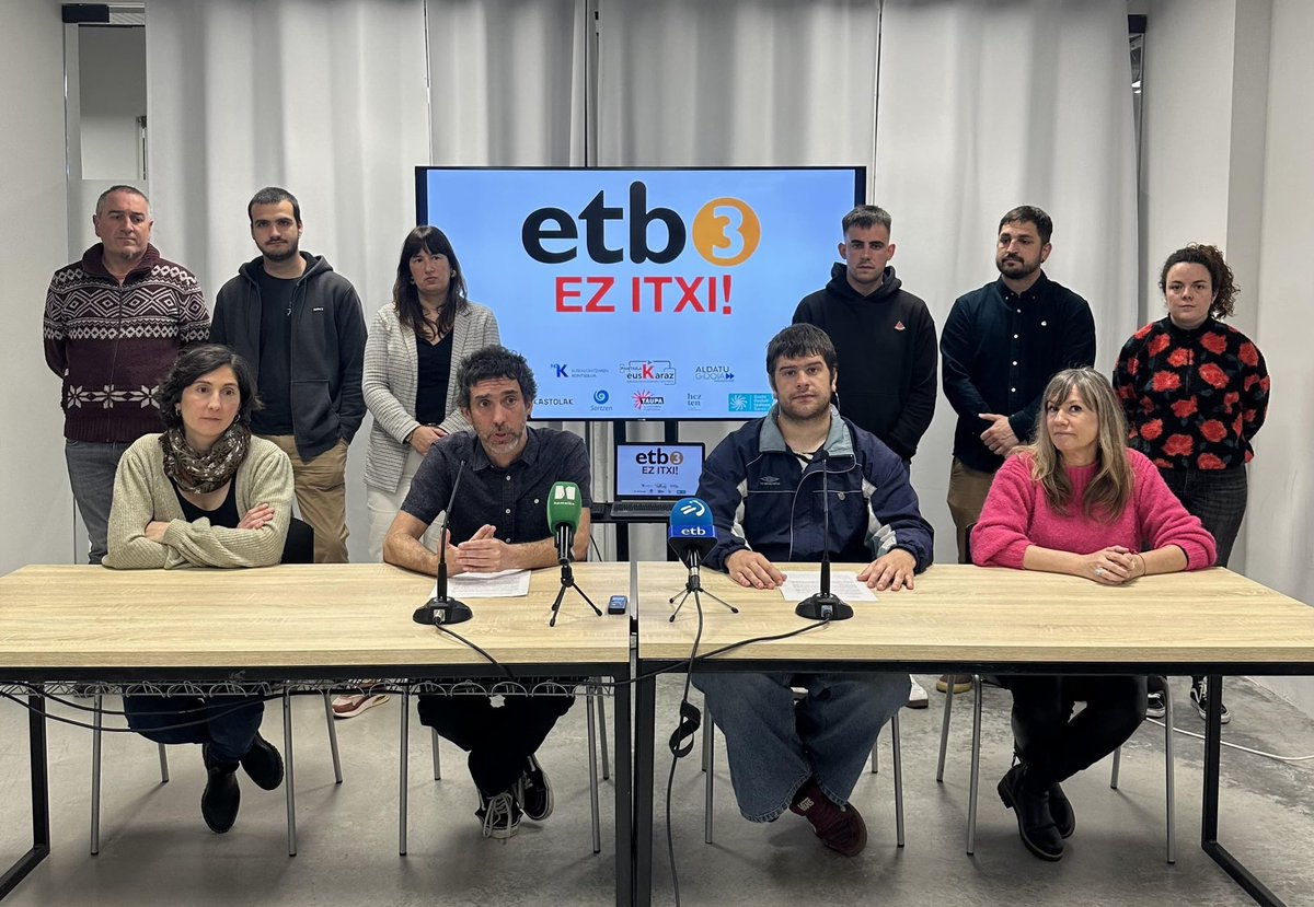 Pantailak Euskaraz tweet media