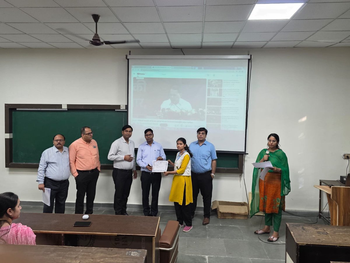NarainaGroup's tweet photo. Naraina Group of Institutions (NCET) successfully organized a scholarship distribution program today.
Students also watched a live telecast of the Honorable Chief Minister’s Scholarship Distribution Program, highlighting the state initiative. 

#ScholarshipProgram https://t.co/s8pG3oc2P8