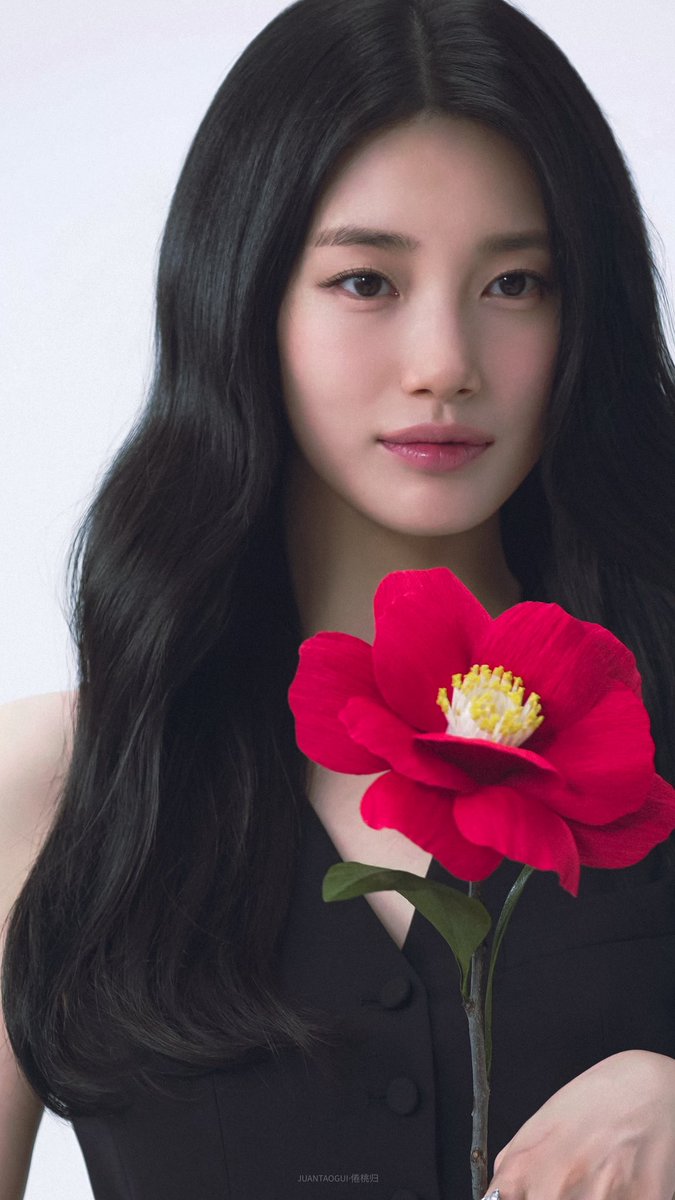 Aoaim2's tweet photo. 𝑺𝑼𝒁𝒀×𝑻𝑺𝑼𝑩𝑨𝑲𝑰🌺
#Suzy #수지 https://t.co/kylPNMkIeK