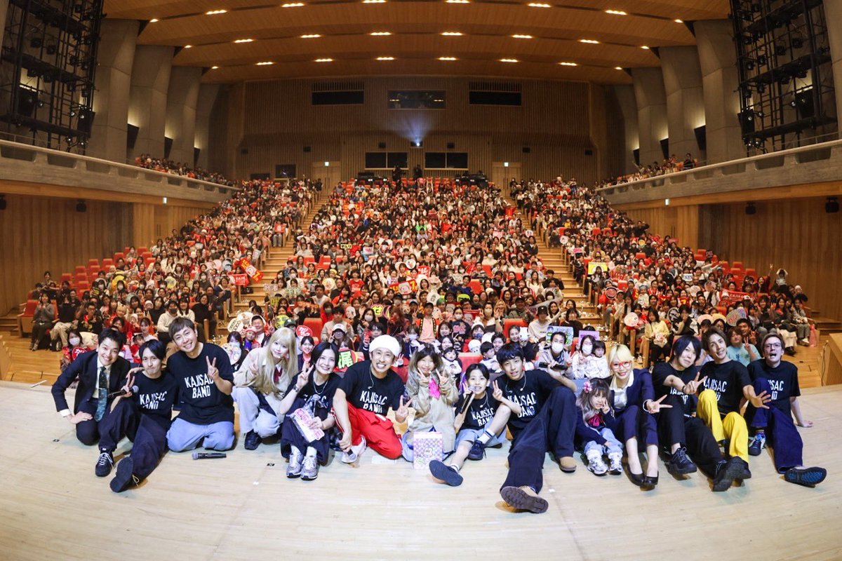 1年後に1万人とZUMBAを踊るツネ tweet media
