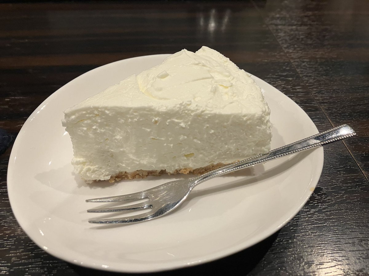 ex_on's tweet photo. シュワシュワで適切な甘さのレアチーズケーキ！
#燐家 https://t.co/RtCdnUaxsg