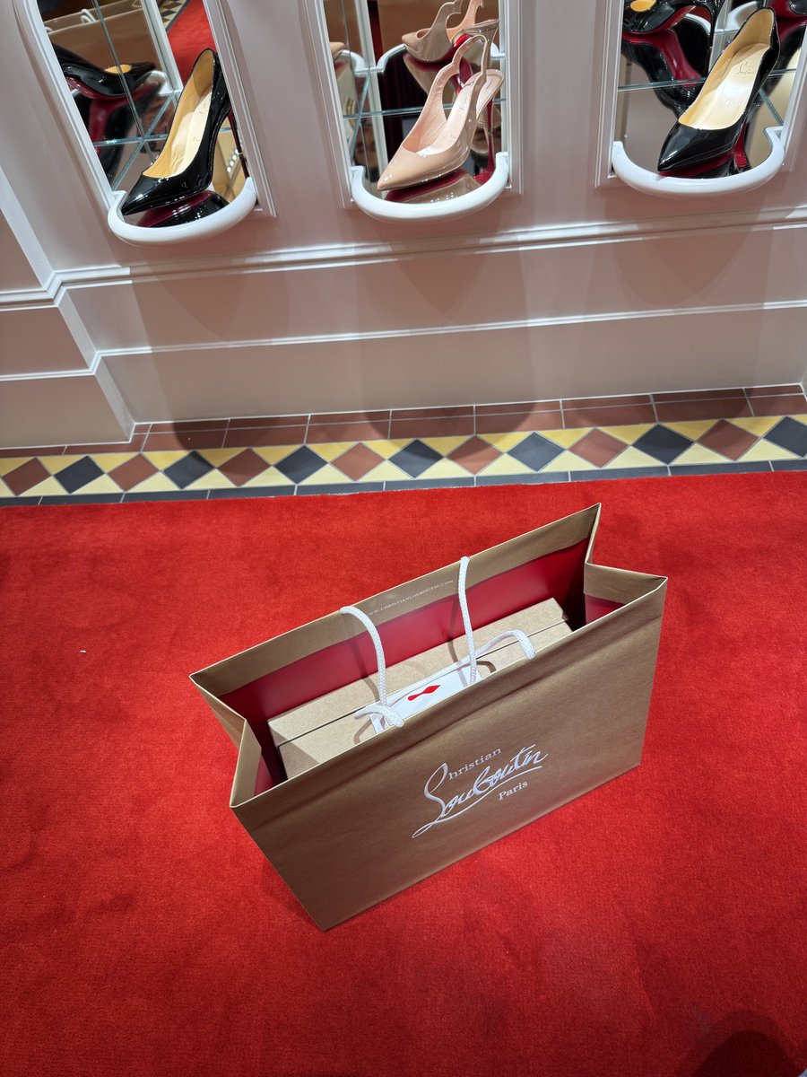 ginnynatnicha tweet media