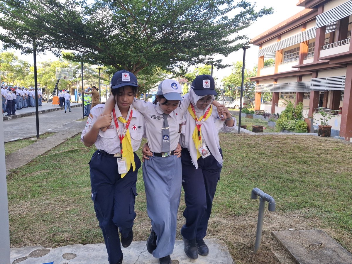 pmrsmansatase's tweet photo. Piket Medis Rutin 
🗓️Senin 30 Maret 2026 https://t.co/o50GlRhSvE