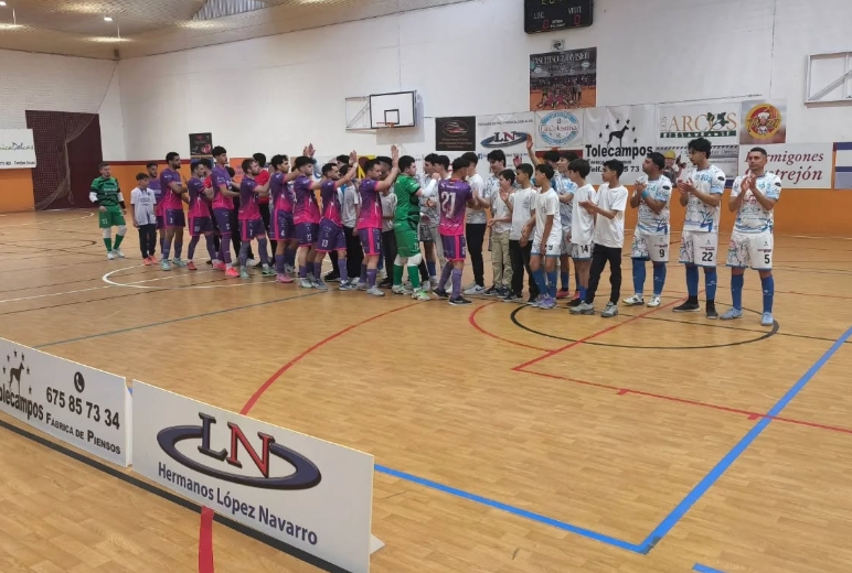 RadioPuebla's tweet photo. Hablamos con Mario Gutiérrez (@cdpuebla) y Daniel de los Reyes  (@CD_LACELESTINA). Fotos: CD Puebla, CD La Celestina  #LaPueblaDeMontalbán 30/03/2026 https://t.co/A7n59moosP https://t.co/YEHB7l4sis