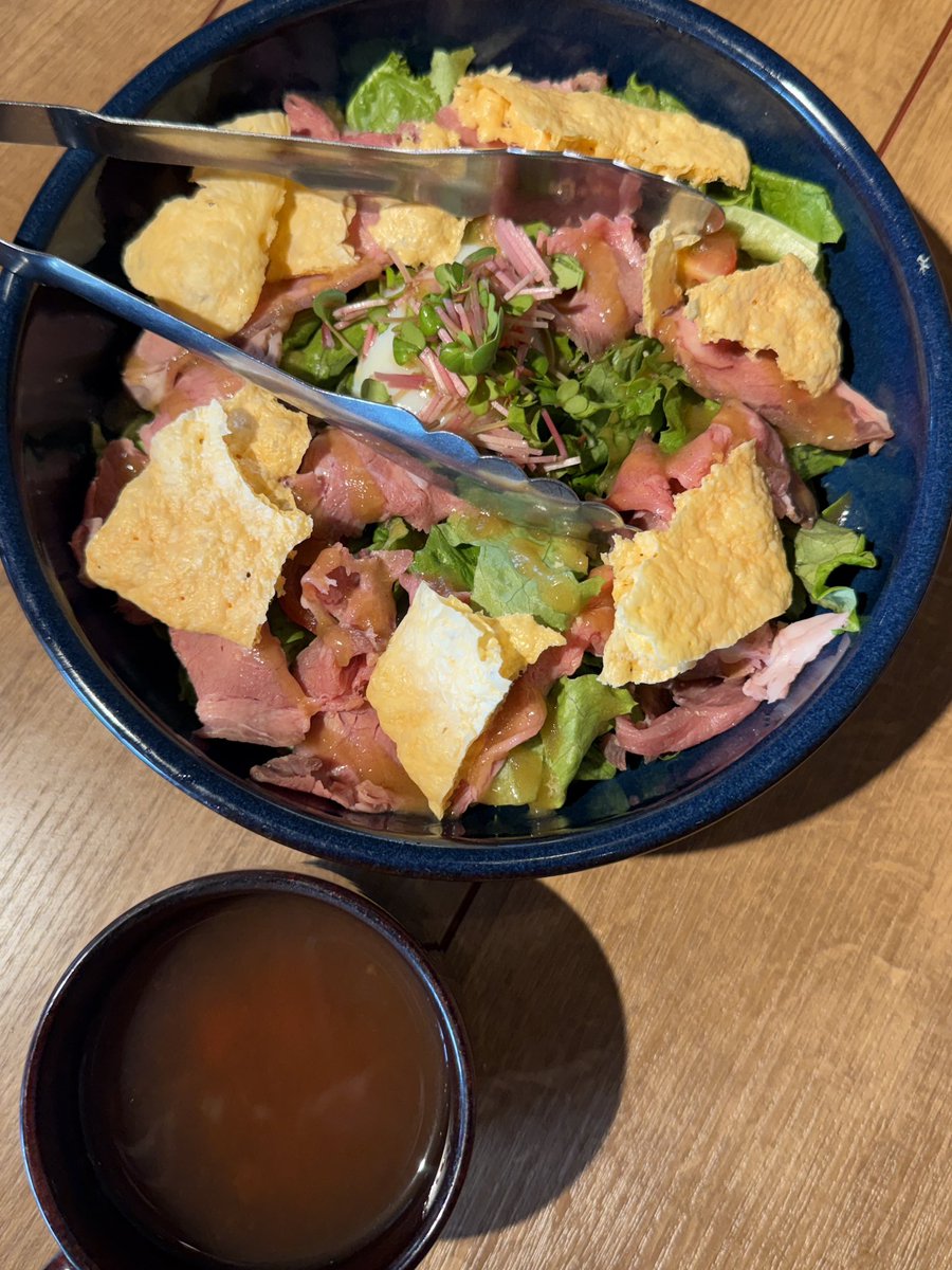 なつしよ tweet media