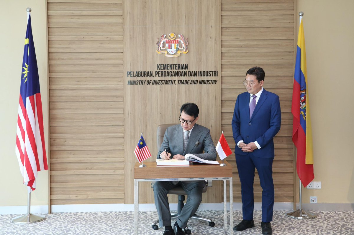 SimTzeTzin 沈志勤 🇲🇾 tweet media