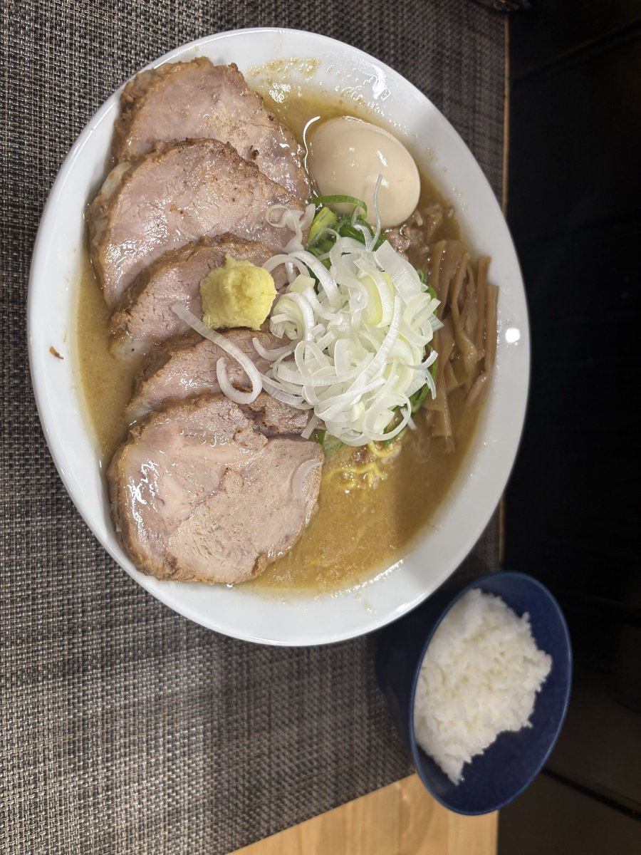 あろえ tweet media