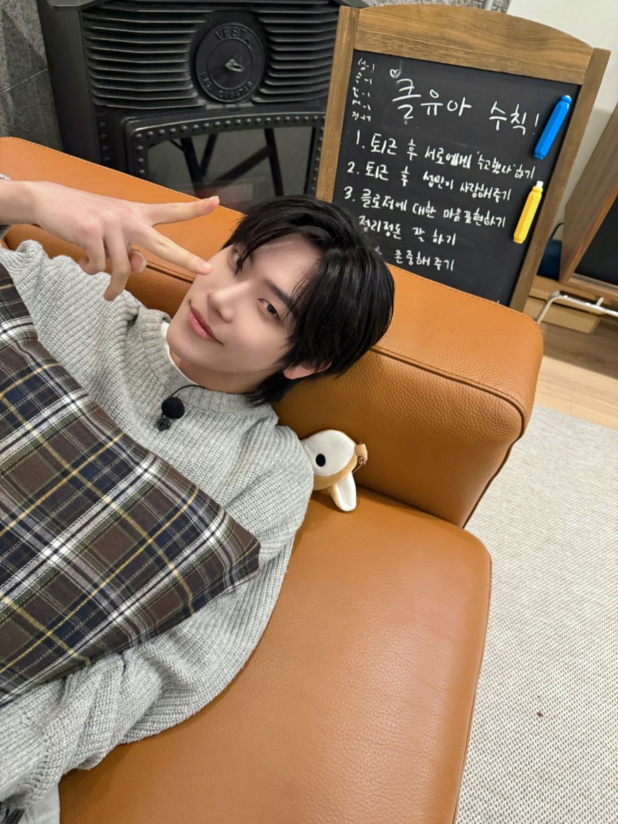 CLOSE YOUR EYES tweet media