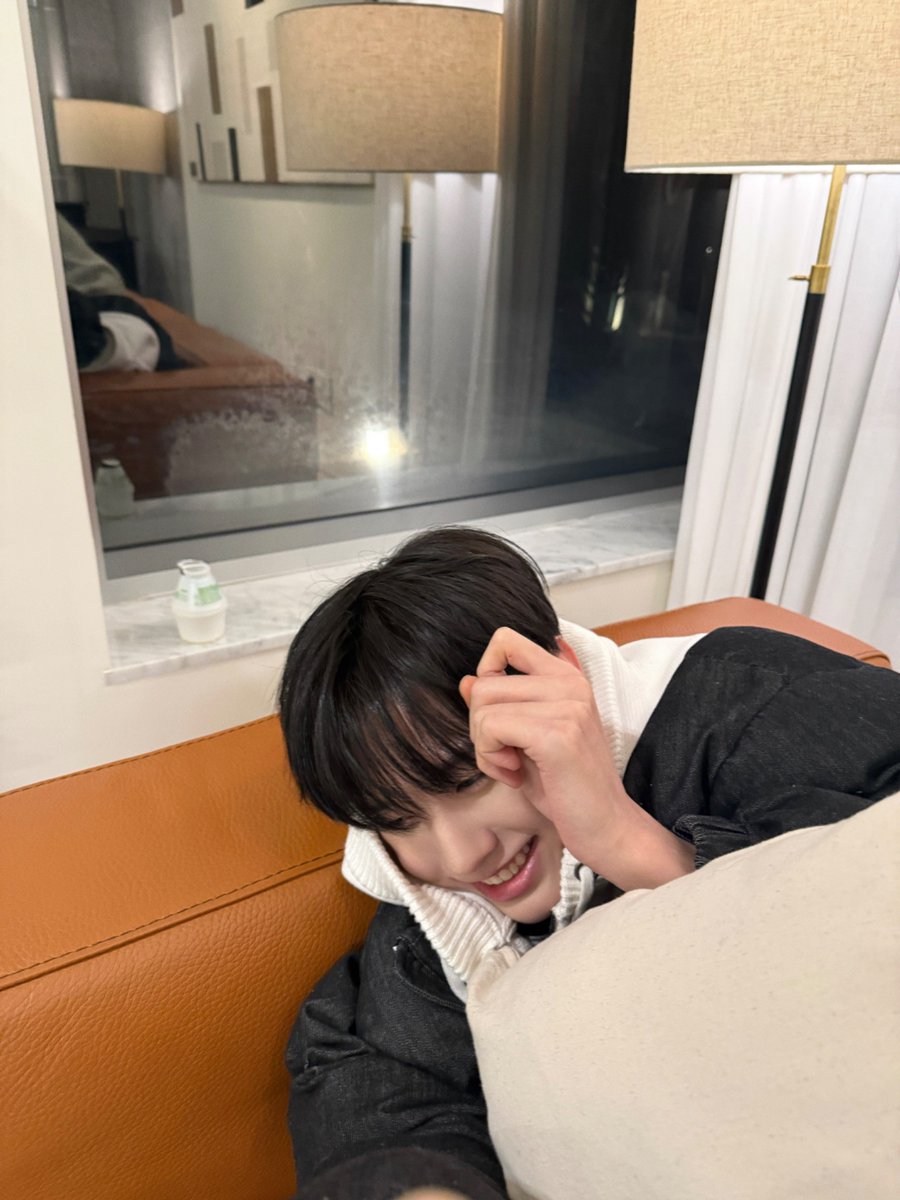 CLOSE YOUR EYES tweet media