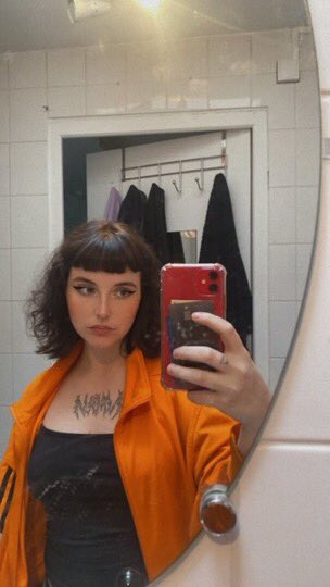 Reine red 🌹 tweet media